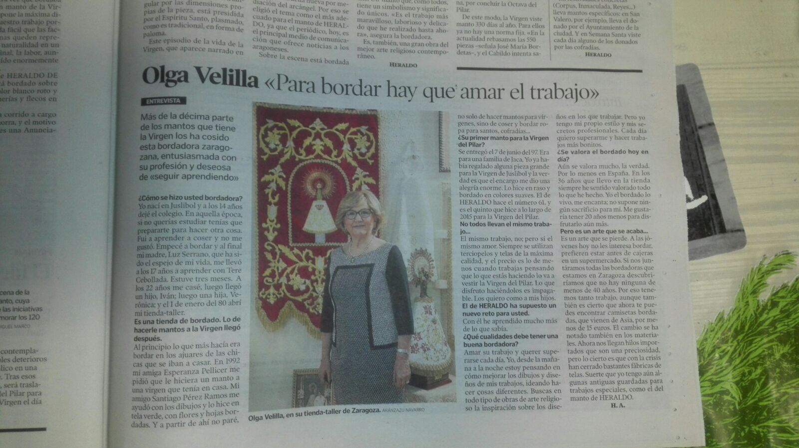 17 de enero de 2016: HERALDO entrega con motivo de su 120 aniversario un manto a la Virgen del Pilar confeccionado por Olga Velilla